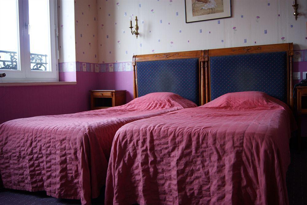 Villedieu-les-Poëles Hotel Saint - Pierre מראה חיצוני תמונה