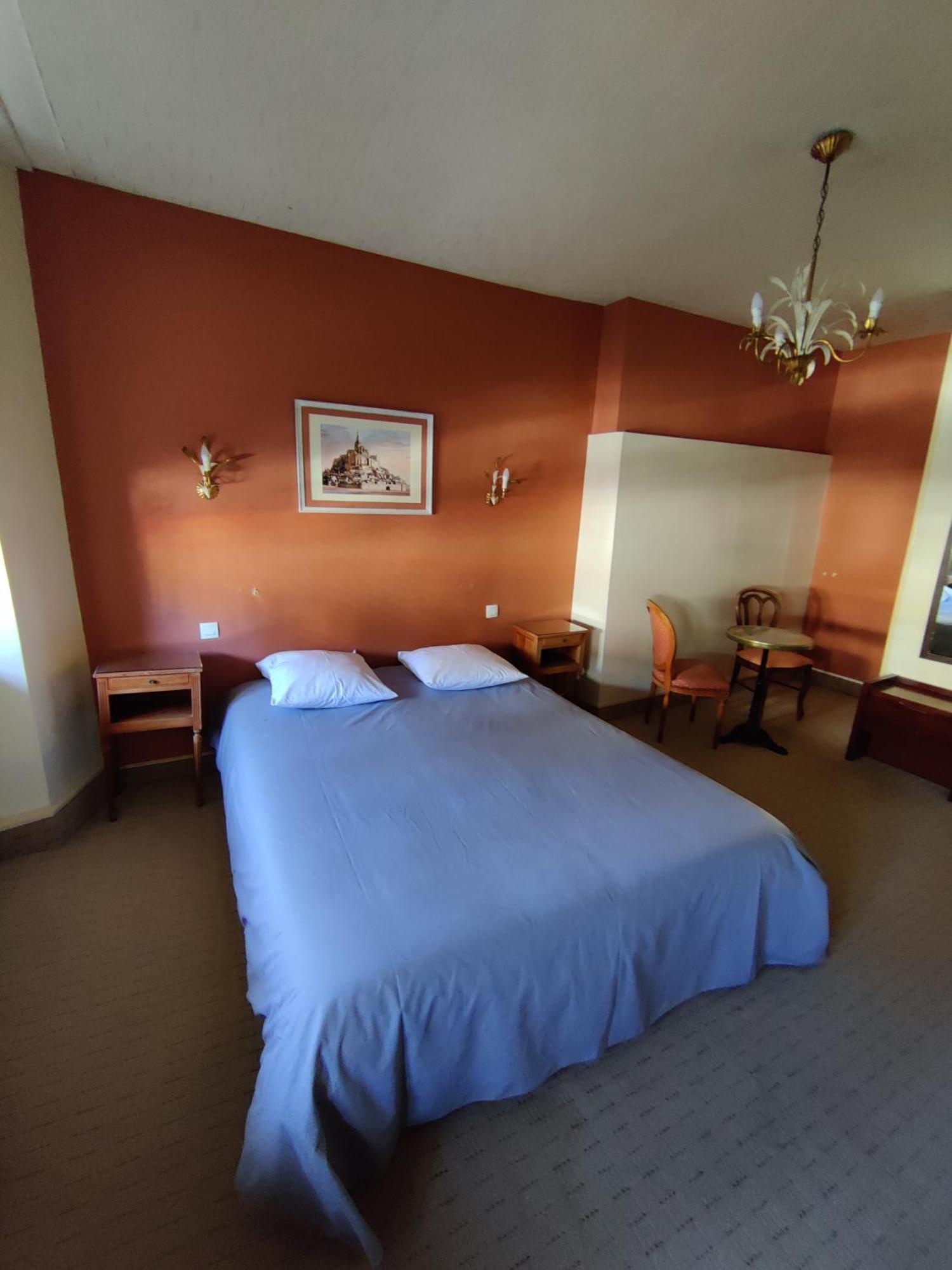Villedieu-les-Poëles Hotel Saint - Pierre מראה חיצוני תמונה