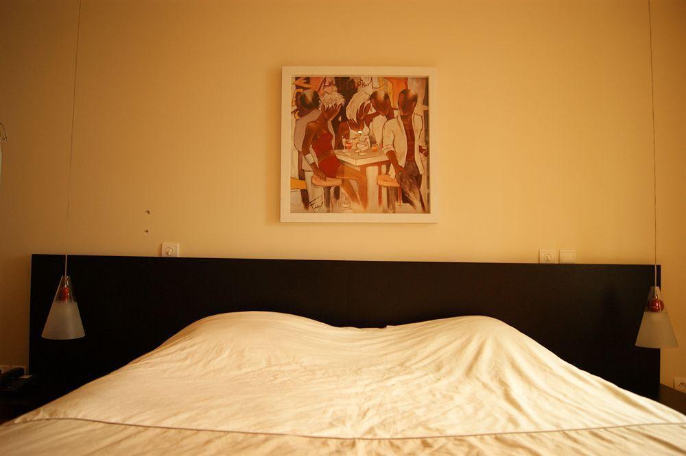 Villedieu-les-Poëles Hotel Saint - Pierre מראה חיצוני תמונה
