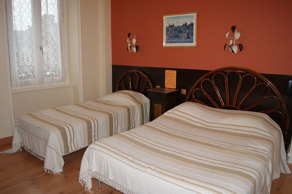 Villedieu-les-Poëles Hotel Saint - Pierre מראה חיצוני תמונה