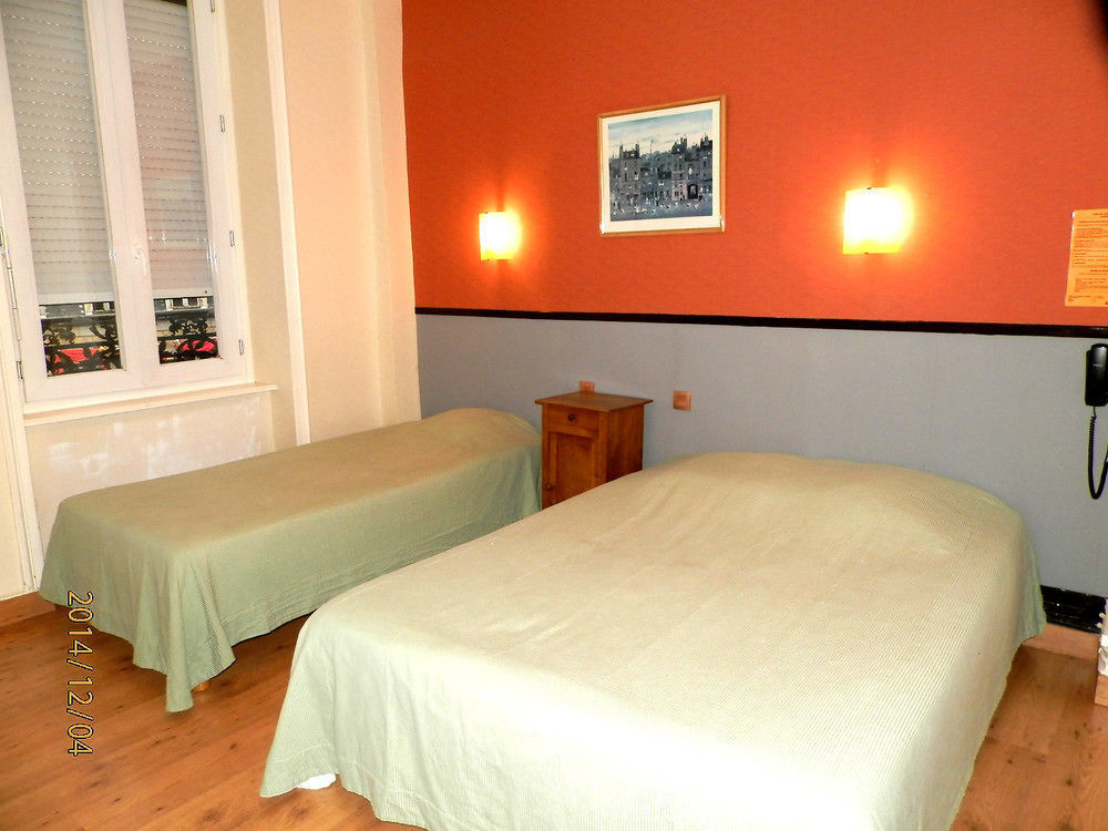 Villedieu-les-Poëles Hotel Saint - Pierre מראה חיצוני תמונה